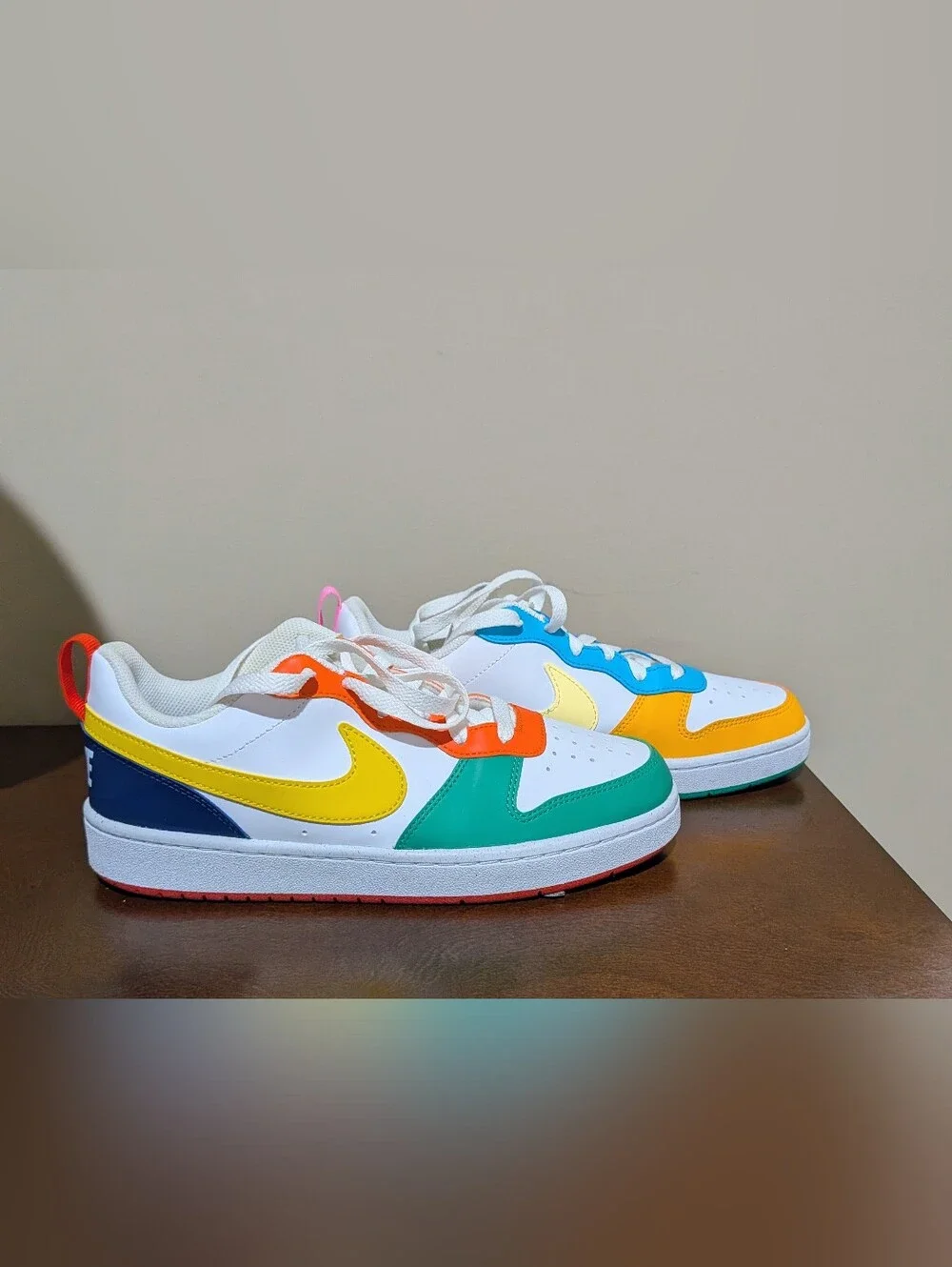 Kids 7 Nike Court 